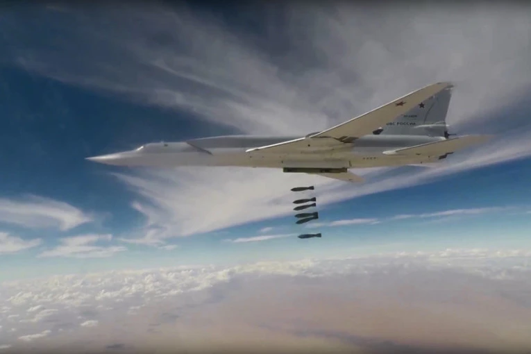 BOGOVI VAZDUŠNOG PROSTORA IZNAD CRNOG MORA: Ruski bombarderi izveli višečasovni let!