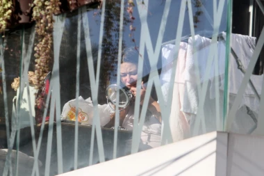 EKSKLUZIVNI PAPARACO: Ana se raspada zbog razvoda, Rasta uzeo auto koji joj je poklonio