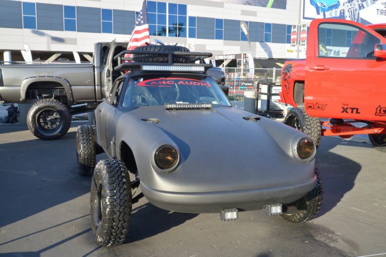 Siroti porše 911 nije ni slutio šta će ga sačekati u drugom životu