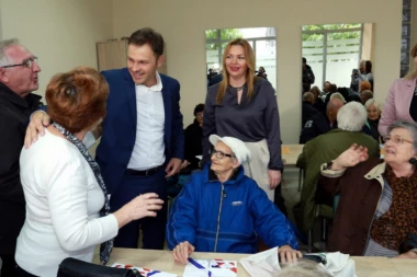 Mali: SENIOR KARTICE najnormalnije se PODIŽU i na NOVOM BEOGRADU!