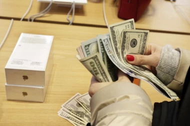 OSMICA JE ZAKON ZA IPHONE X: Evo i ZAŠTO!