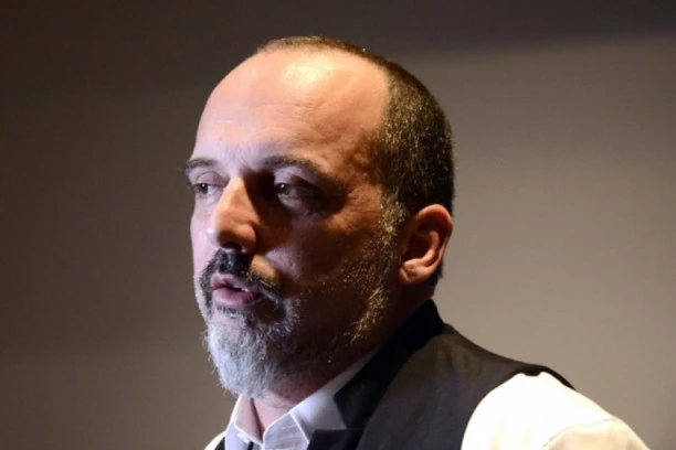 (FOTO) POZLIĆE VAM OD PRIZORA! Toni Cetinski objavio STRAVIČNE fotografije ruševina nakon zemljotresa i potresao javnost!