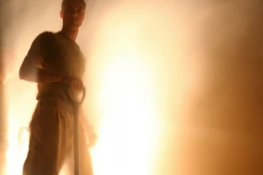 Komšiju izudarao lopatom, pa mu davao VEŠTAČKO DISANJE