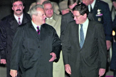 Lider DOS prodao Holbrukovo pismo: OD AMERA UZELI MILION DOLARA!