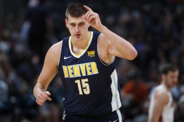 (VIDEO) JOKIĆ NADIGRAO DRAGIĆA: Nikolin dabl-dabl u dramatičnoj pobedi Denvera