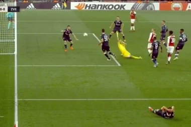 (VIDEO) Komični deo Le Talekove sjajne intervencije protiv Arsenala
