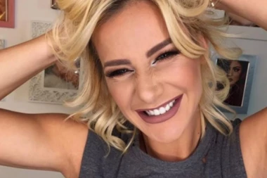 Milica Dabović prvi put POKAZALA TRUDNIČKI STOMAK!