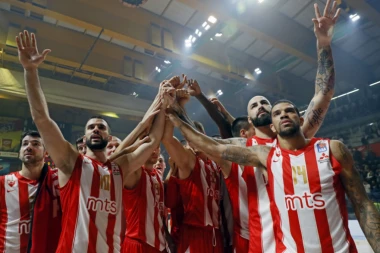 Pukla stotka u "Pioniru": Zvezda trojkama zatrpala Partizan