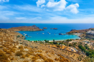 Grčko ostrvo na kojem se spajaju Egejsko i Sredozemno more, a taj spoj zapravo možete i videti