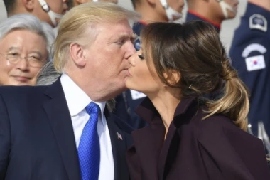 PUKLA TIKVA! Melanija Tramp podnosi zahtev za razvod braka!?