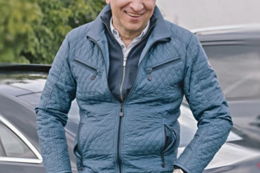 POPULARNI GLUMAC O POŠTENJU I SMEHU IZA KAMERA: KOD MENE JE SVE  CRNO NA BELO!