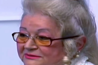 (VIDEO) Baka postala hit na internetu: ISPRIČALA KAKO JE BEŽALA IZ ŠVALERACIJE!