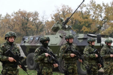 VOJSKA SRBIJE POSTAJE JOŠ MOĆNIJA: Kupujemo pištolje "glok" i puškomitraljeze "minimi"