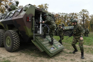 ŠIPTARI SEBE DEMANTOVALI! Javili da je SRPSKA VOJSKA na Jarinju, pa rekli da su IZMISLILI informaciju!