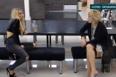 TEODORA PLAKALA: Moju mamu su tukle rođene sestre!