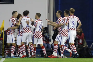 (VIDEO) GRCI PALI NA MAKSIMIRU: Hrvatska na korak od SP
