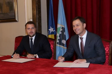 Gradonačelnici Beograda i Sarajeva potpisali memorandum o saradnji dva grada