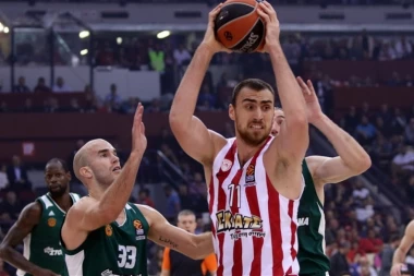 (VIDEO) EVROLIGA: PAO dobio Olimpijakos, Fenerbahče na +23 protiv Bamberga