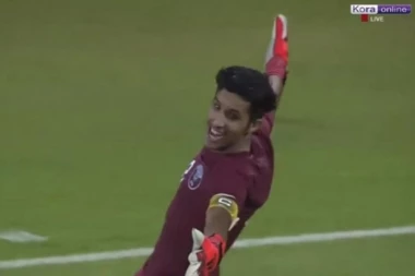 (VIDEO) Golman dobio crveni karton usred penal serije, a onda igrač stao na gol i doneo veliko slavlje Kataru!