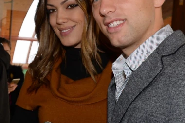 (FOTO) Filip Krajinović slavio sa devojkom Ninom, ONA JE SVE ODUŠEVILA OVOM PORUKOM!