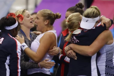 (VIDEO) DRAMA U MINSKU: Amerikanke po 18. put u istoriji osvojile FED kup