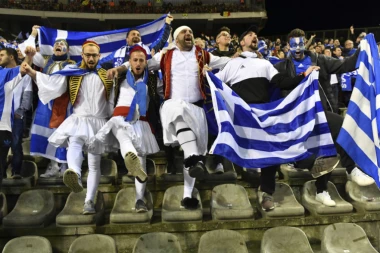 "Srbi su naša braća, a Hrvate mrzimo": GRČKI NAVIJAČI NAPALI HRVATSKE NOVINARE!