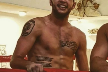 KAKVI MIŠIĆI: Veljko Ražnatović zapalio Instagram!