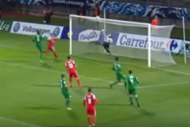 (VIDEO) OVAKO SE IZVODI LOB: Prelep gol za pobedu u 92. minutu