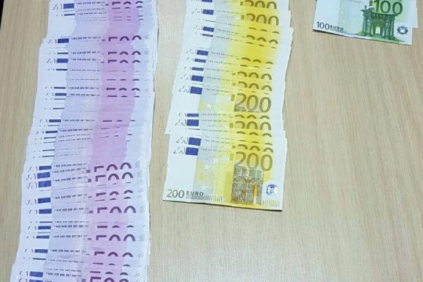 Lova u Srbiju ulazi sa svih strana, ali ilegalno: Carinici za 4 dana zaplenili neverovatnih 150.000 EVRA!