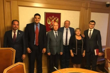 (FOTO) ŠEŠELJEV NASLEDNIK NA KRIMU