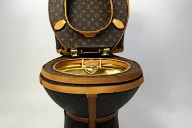 KAD PRIGUSTI: Luj Viton ima WC  šolju od 100.000 dolara