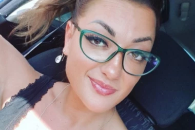 (FOTO) Bila je pevačeva prva ljubav:  SVI ZNATE DA JE SANDRA NINOVA ĆERKA, A OVAKO IZGLEDA NJENA MAJKA!