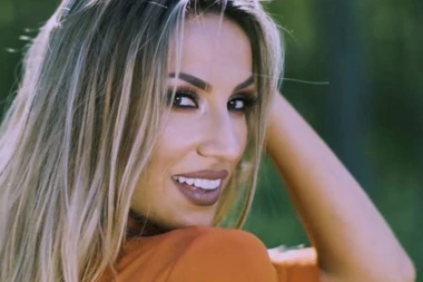 RADA STAVLJA SILIKONE! Haris je naterao na plastičnu operaciju