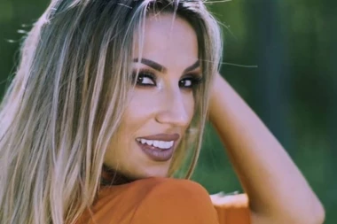 NISAM NI ĆORAVA, NI MUTAVA! Rada Manojlović otkrila šta se dešava U NJENOJ KUĆI!