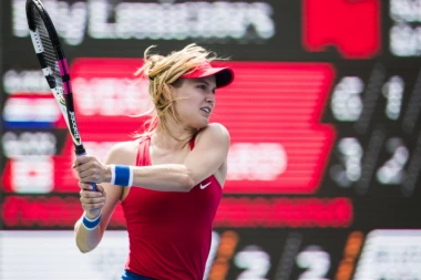 EŽENI NIKAD IZAZOVNIJA: Kanadska teniserka zaludela muškarce seksi fotkama