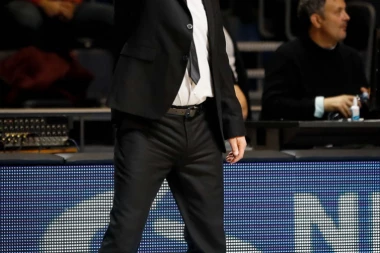 Nikolić: Poklonili smo pobedu Budućnosti