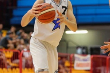 Pažinovih 27 poena za pobedu na startu Evropskog prvenstva do 18 godina!