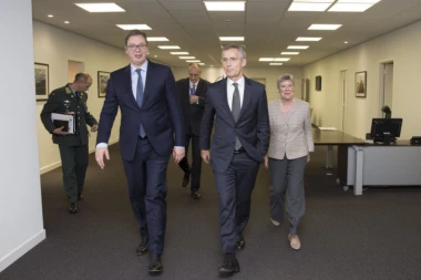 Čelnici Alijanse pokreću tajnu akciju u Srbiji: NATO spremio 20.000.000 € za operaciju "Klin"