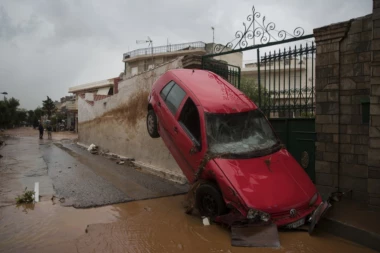 (SNIMCI HORORA) POPUSTILE BRANE PO SRBIJI, PUTEVI BLOKIRANI, SITUACIJA SVE GORA!