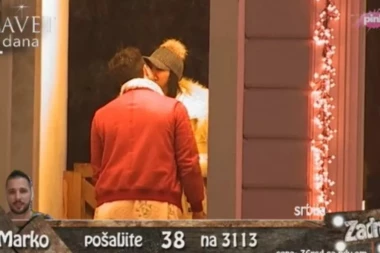 ODUSTAO OD SARE? Filip Đukić se strasno ljubio sa BRATOM!