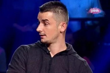 Borin drug Peks:  Kija želi Boru u krevetu!