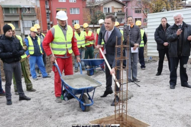 GRADI SE 270 STANOVA za izbegličke porodice iz BiH i Hrvatske
