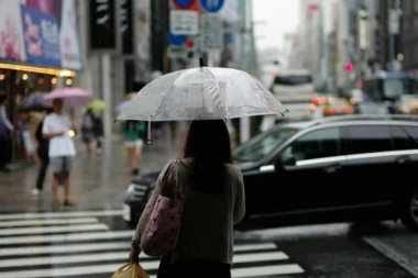 JOŠ DANAS UŽIVAJTE U LETNJIM TEMPERATURAMA: Večeras jaka kiša, naredne nedelje totalni obrt