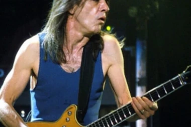 Umro osnivač legendarnog benda AC/DC!