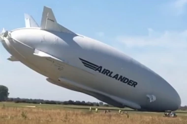 POLJUBILA PATOS: SRUŠILA SE NAJVEĆA LETELICA NA SVETU!