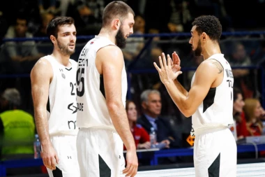 Bivši košarkaš protestuje i traži promene nakon ubistva Flojda!