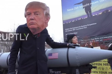 (VIDEO) BERLIN: TRAMP I KIM PROŠETALI SA NUKLEARKOM