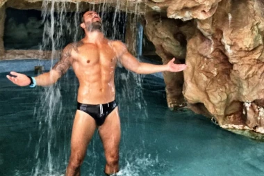 Gde je i šta radi nekadašnji miljenik nacije: Miloš se odmara u Cecinom apartmanu!