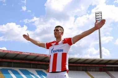 (FOTO) Vujadin Savić danas ima poseban razlog za slavlje, PROTIV KELNA ĆE IGRATI I ZA ĆERKICU!