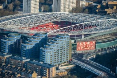 (FOTO) Jedan od vlasnika Arsenala potrošio bogatstvo na svadbu bratanice